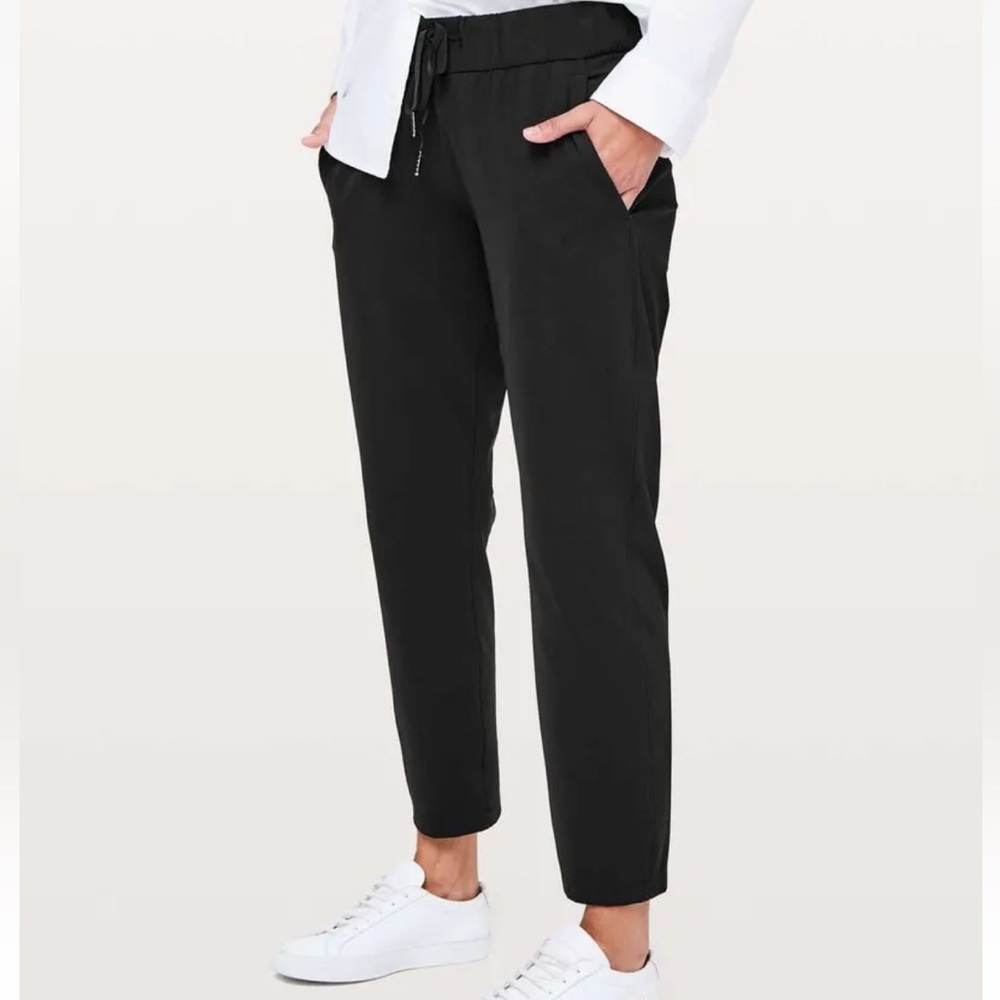 Lululemon On The Fly 7/8 Pant Size 4 NWOT
